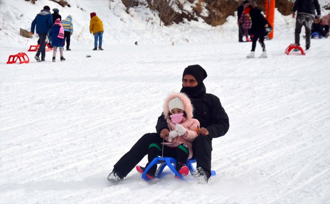 Yarıyıl tatili hem Erzurumlu turizmcilerin hem de tatilcilerin yüzünü güldürdü