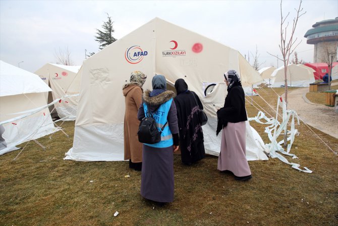 Diyanet'ten yaraların sarılması için depremzedelere manevi destek