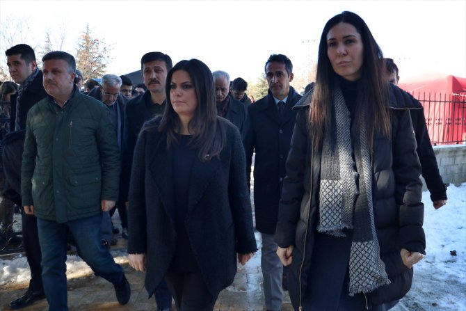 AK Parti genel başkan yardımcıları, deprem bölgesinde incelemelerde bulundu