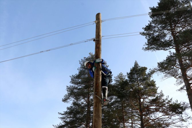 Yaylada 4 gün elektriksiz kalan ailenin imdadına ekipler yetişti