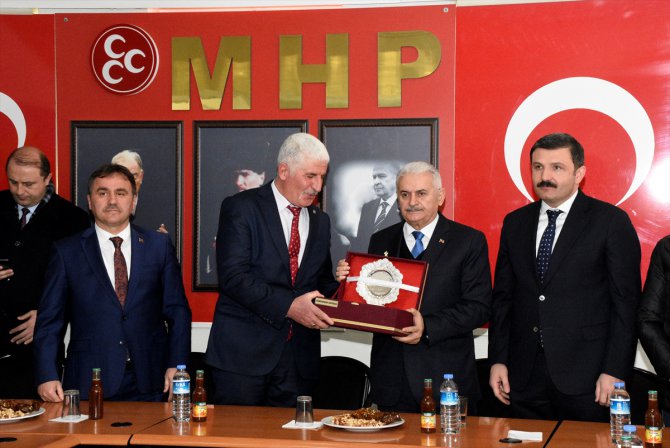 Binali Yıldırım Gümüşhane'de ziyaretlerde bulundu