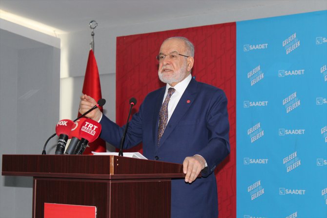 Karamollaoğlu: "Darbe tehdidi varsa ülkenin ilgili kurumları üzerine düşeni yapmalı"