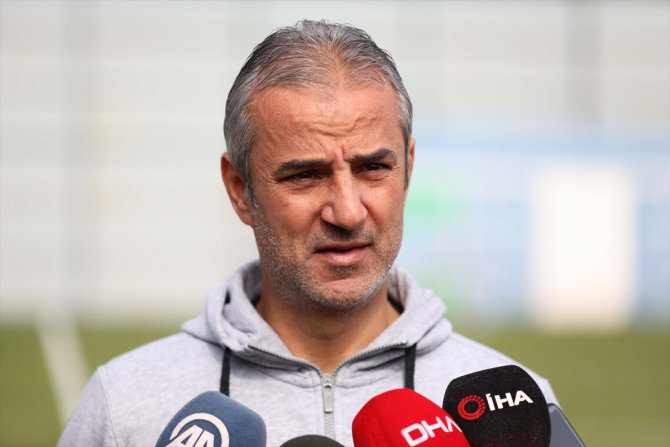 Çaykur Rizespor Teknik Direktörü İsmail Kartal'dan hakem kararlarına tepki: