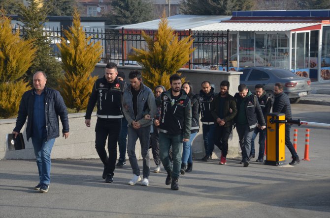 Karaman'da uyuşturucu operasyonunda yakalanan 3 zanlı tutuklandı