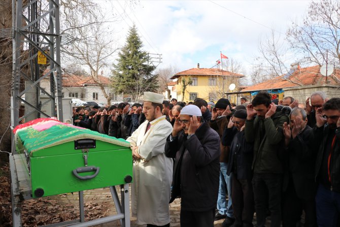 Denizli'de kazada ölen kadının sezaryenle alınan bebeği de yaşamını yitirdi