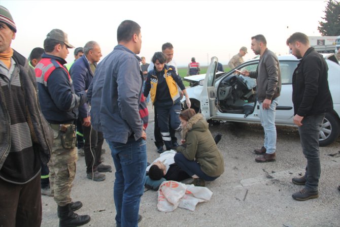 Hatay’da kazazedelere ilk müdahaleyi yoldan geçen sağlıkçı çift yaptı