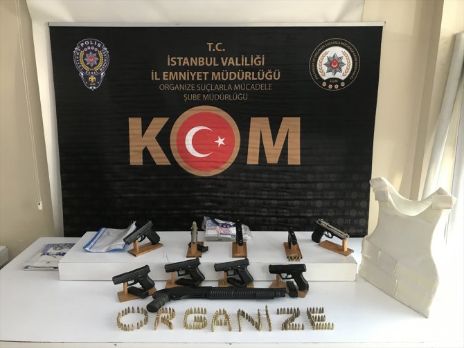 İstanbul merkezli organize suç örgütü operasyonunda yakalanan 36 kişi adliyeye sevk edildi