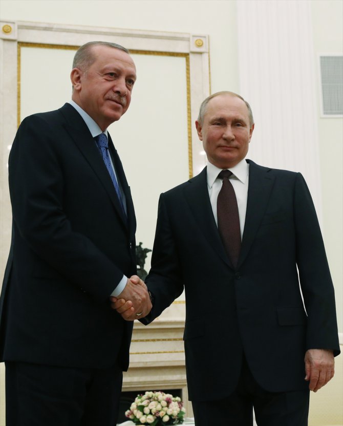 Erdoğan-Putin görüşmesi başladı