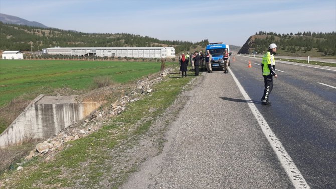 Kahramanmaraş'ta otomobil sulama kanalına devrildi: 1 ölü, 1 yaralı