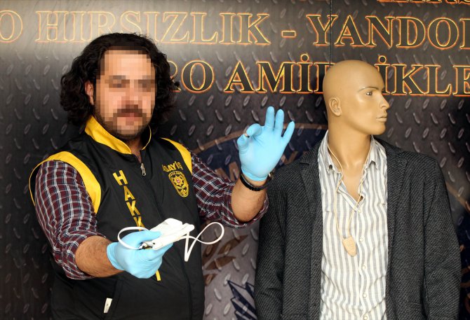 Ehliyet sınavında kopya çekmek için kamera ve ses alıcılı düzenek kurmuşlar