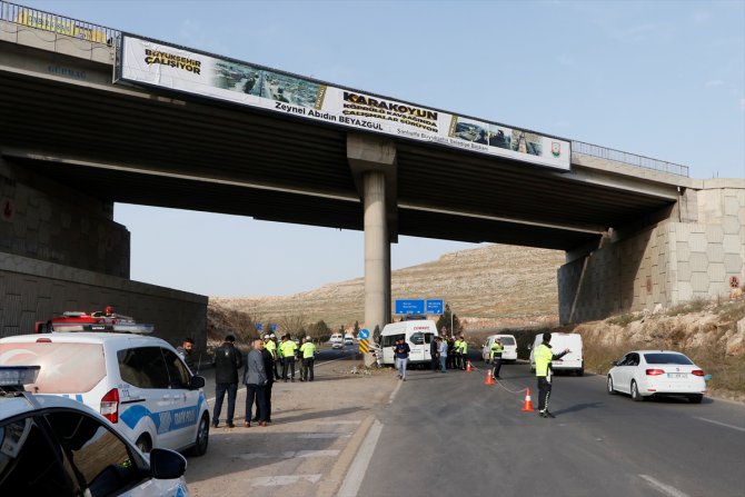 Şanlıurfa'da işçileri taşıyan servis araçları çarpıştı: 18 yaralı