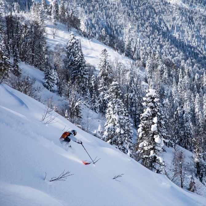 Kaçkarlarda heliski heyecanı sona erdi