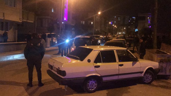 GÜNCELLEME - Samsun'da iki grup arasında çıkan silahlı kavgada bir kişi ağır yaralandı