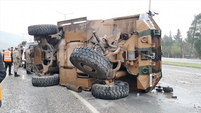 Kahramanmaraş'ta askeri araç devrildi: 2 yaralı