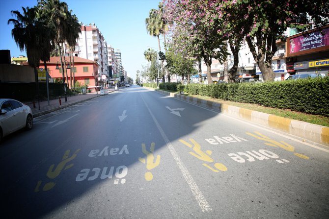 Adana, Mersin ve Hatay'da yasağın ardından cadde ve sokaklar boş kaldı