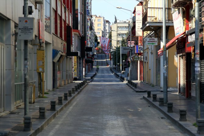 Samsun'da sokağa çıkma yasağının ardından cadde ve sokaklar boş kaldı