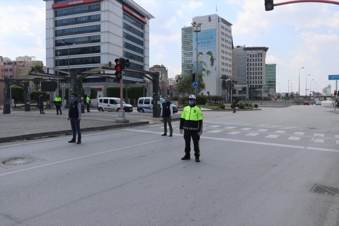 Adana'da sokağa çıkma yasağına helikopterli denetim