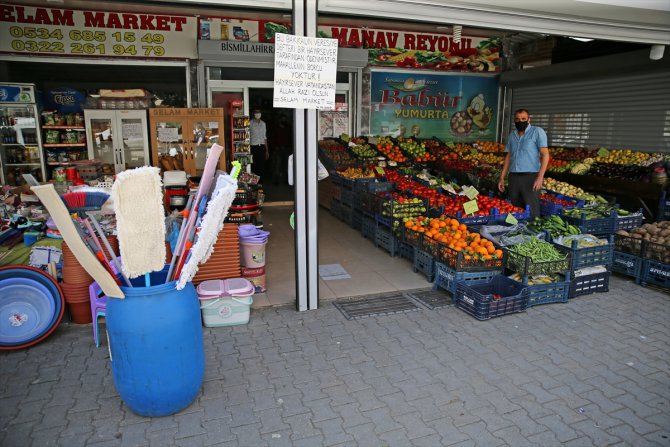 Adana'da gizli hayırsever mahallelinin market borcunu ödedi