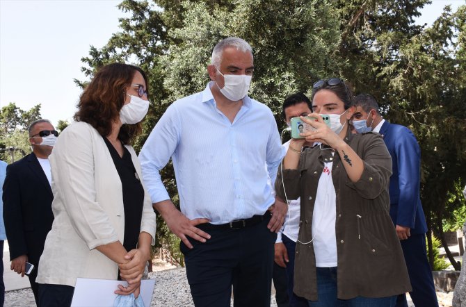 Kültür ve Turizm Bakanı Ersoy, Bodrum Kalesi'nde incelemelerde bulundu: