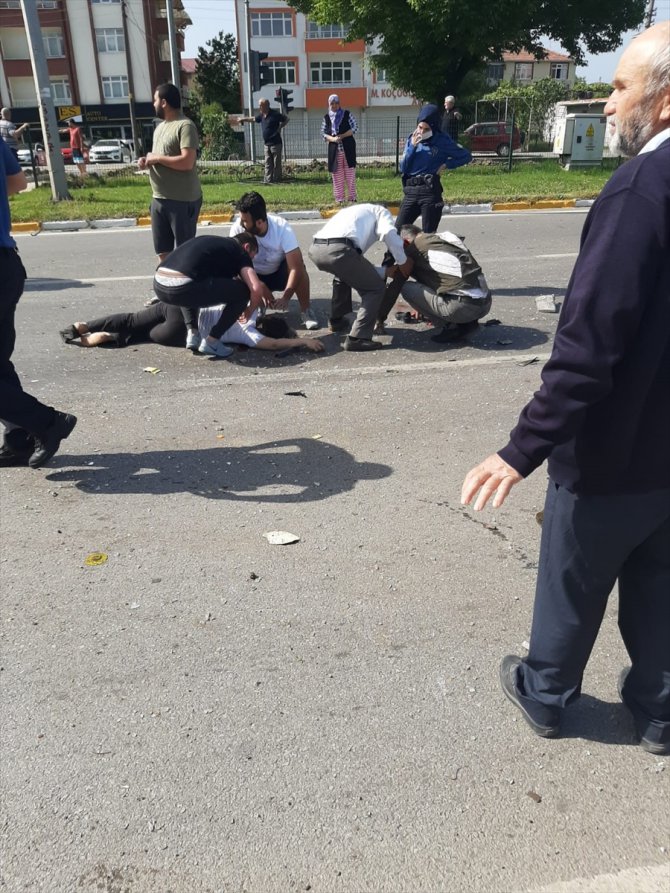 Samsun'da kamyon ile kamyonet çarpıştı: 6 yaralı
