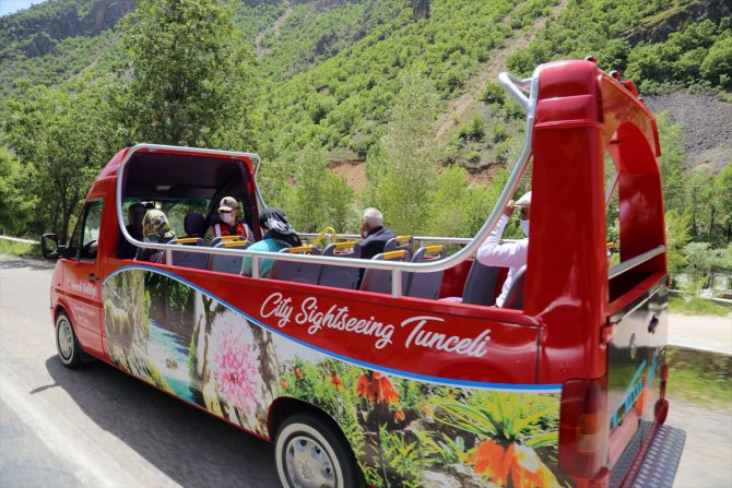 Tunceli'de "Vefalı eller"den yaşlılara Munzur Vadisi gezisi