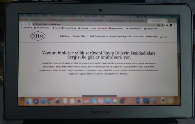 "Kayıp Dillerin Fısıldadıkları" sergisi online olarak sanatseverlerle buluştu