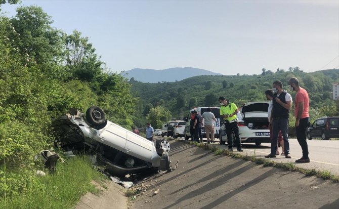 Kardeşinin kaza yaptığını gören sağlık personeli gözyaşlarını tutamadı