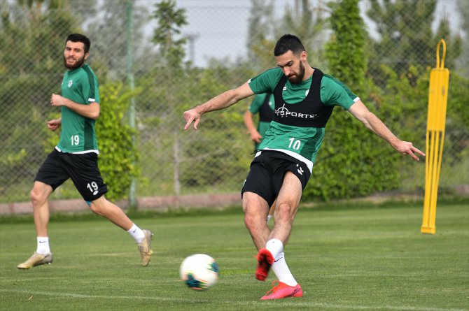 Konyaspor, hazırlıklarına akşam idmanıyla devam etti