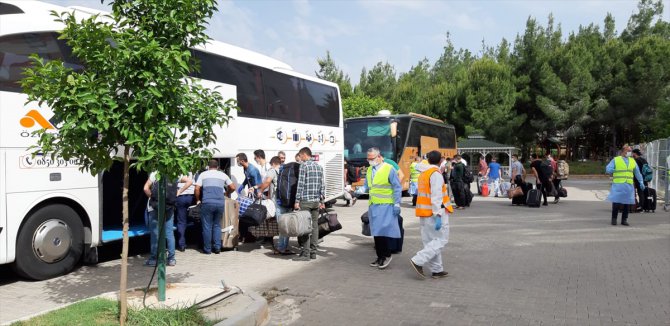 Adana'da karantina süresi dolan 149 kişi evlerine gönderildi