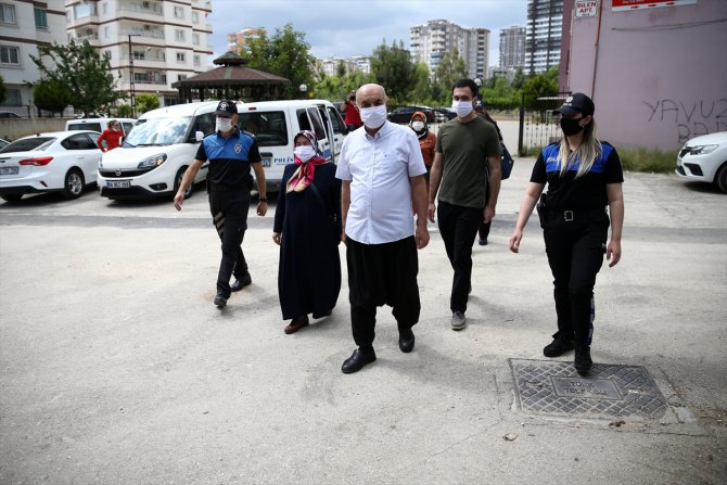 Adana ve Osmaniye'de bayram arifesinde şehitlikler unutulmadı