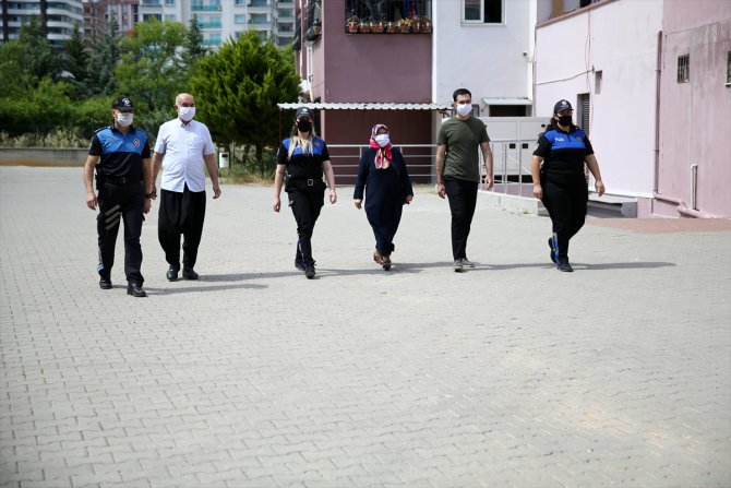 Adana ve Osmaniye'de bayram arifesinde şehitlikler unutulmadı