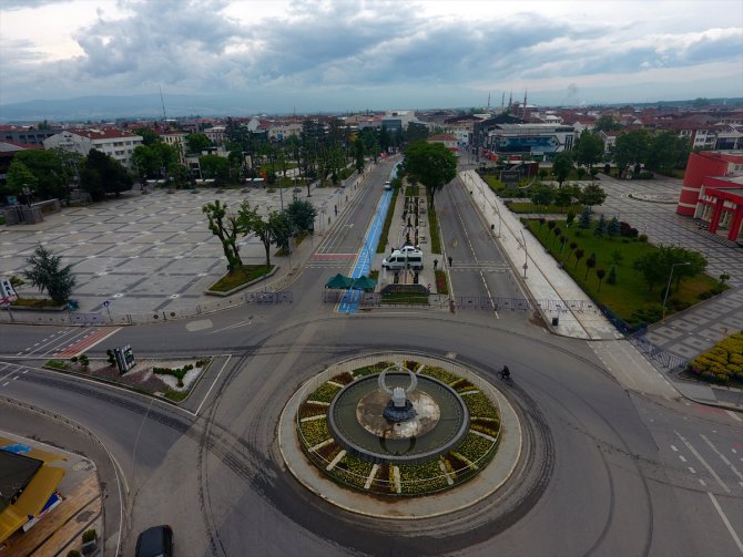 Doğu Marmara ve Batı Karadeniz sokağa çıkma kısıtlamasıyla sessizliğe büründü