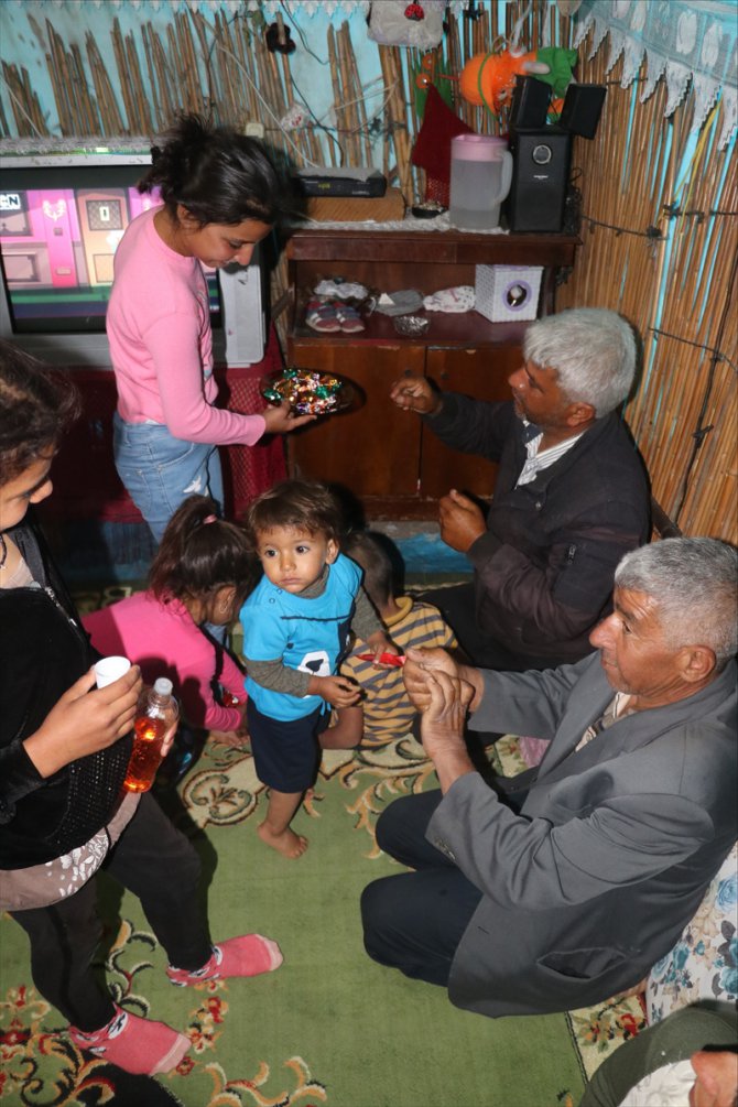 Adana'da mevsimlik tarım işçilerinin "buruk bayramı"