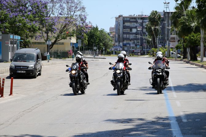 Adana'da sokağa çıkma kısıtlamasına helikopterli denetim