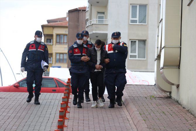 Kayseri'de uyuşturucu ticareti şüphelisi 2 yabancı uyruklu tutuklandı
