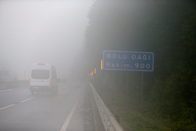 Bolu Dağı'nda sağanak ve yoğun sis