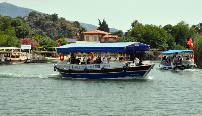 Doğa harikası Dalyan ilk misafirlerine kavuştu