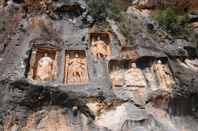 Mersin'in tarihi mekanları 6 ayrı dilde tanıtılacak