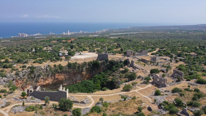 Mersin'in tarihi mekanları 6 ayrı dilde tanıtılacak