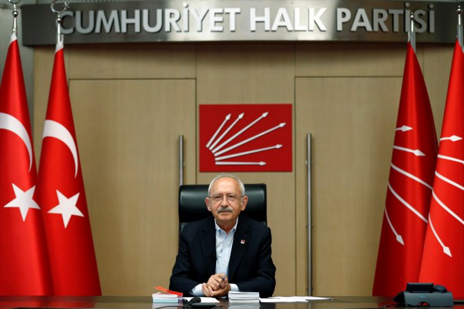 Kılıçdaroğlu, üniversite öğrencileriyle görüştü: