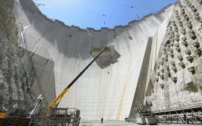 Yusufeli Barajı gövde yüksekliğinde 211 metreye ulaşıldı