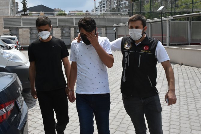 Samsun'daki uyuşturucu operasyonlarında gözaltına alınan 4 zanlıdan 1'i tutuklandı