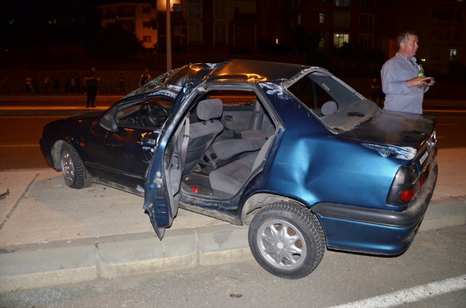 GÜNCELLEME - Tekirdağ'da devrilen otomobildeki 4 kişi yaralandı