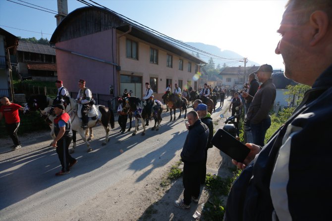 Bosna Hersek'teki "510. Ayvaz Dede Şenlikleri"ne katılacak atlılar Karaula'dan yola çıktı