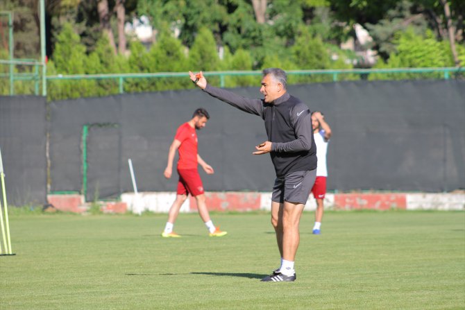 Mehmet Altıparmak, Hatayspor'la Süper Lig'de de başarı yakalama peşinde