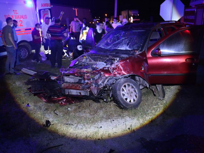 Mudurnu'da zincirleme trafik kazası: 7 yaralı