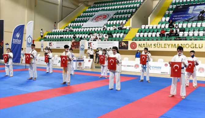 Ümit, Genç ve 21 Yaş Altı Türkiye Karate "Kata" Şampiyonası Bursa'da başladı