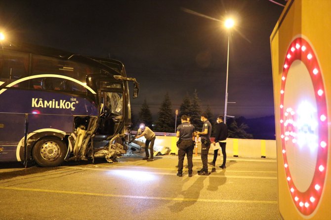 GÜNCELLEME - Bursa'da otoyolda yolcu otobüsü devrildi: 1 ölü, 16 yaralı