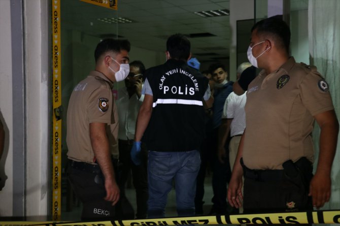 Adana'da kahvehanede silahlı saldırıya uğrayan kişi hayatını kaybetti