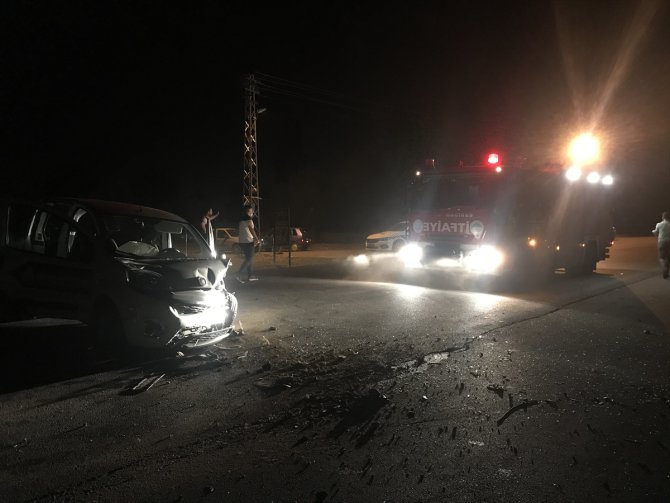 Kayseri'de trafik kazası: 2'si ağır 6 yaralı